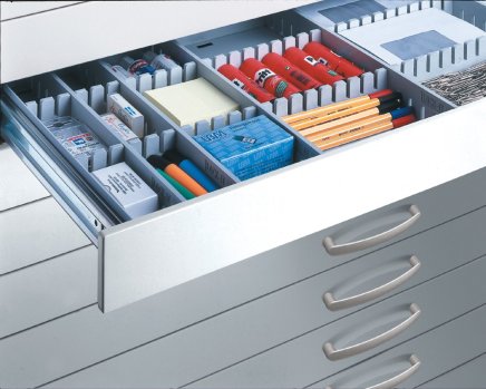 Longitudinal divider for CP drawing cabinets