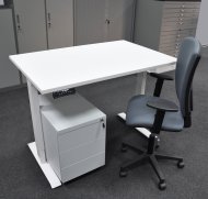 Height-adjustable table with chair and container EO16_56203_Matrix