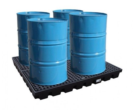 Catching platform for four 200l barrels