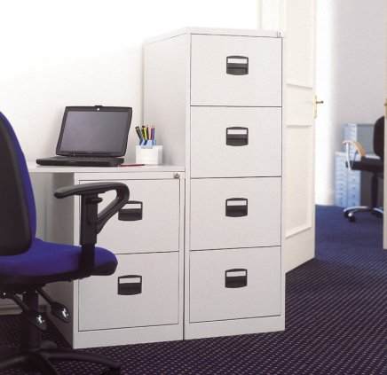 Two-drawer filing cabinet Bisley A4CC2H1A - set with dividers - 6