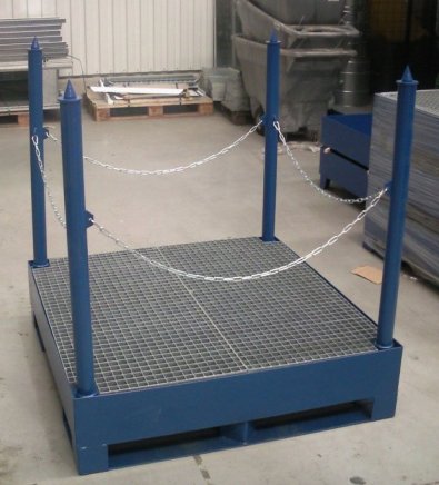 Pallets with catch basins (2 models)