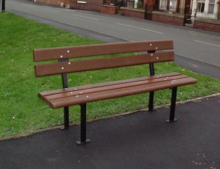 Mars metal bench with recycled/plastic